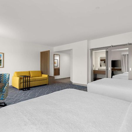 Hampton Inn & Suites Corona, Ca Экстерьер фото