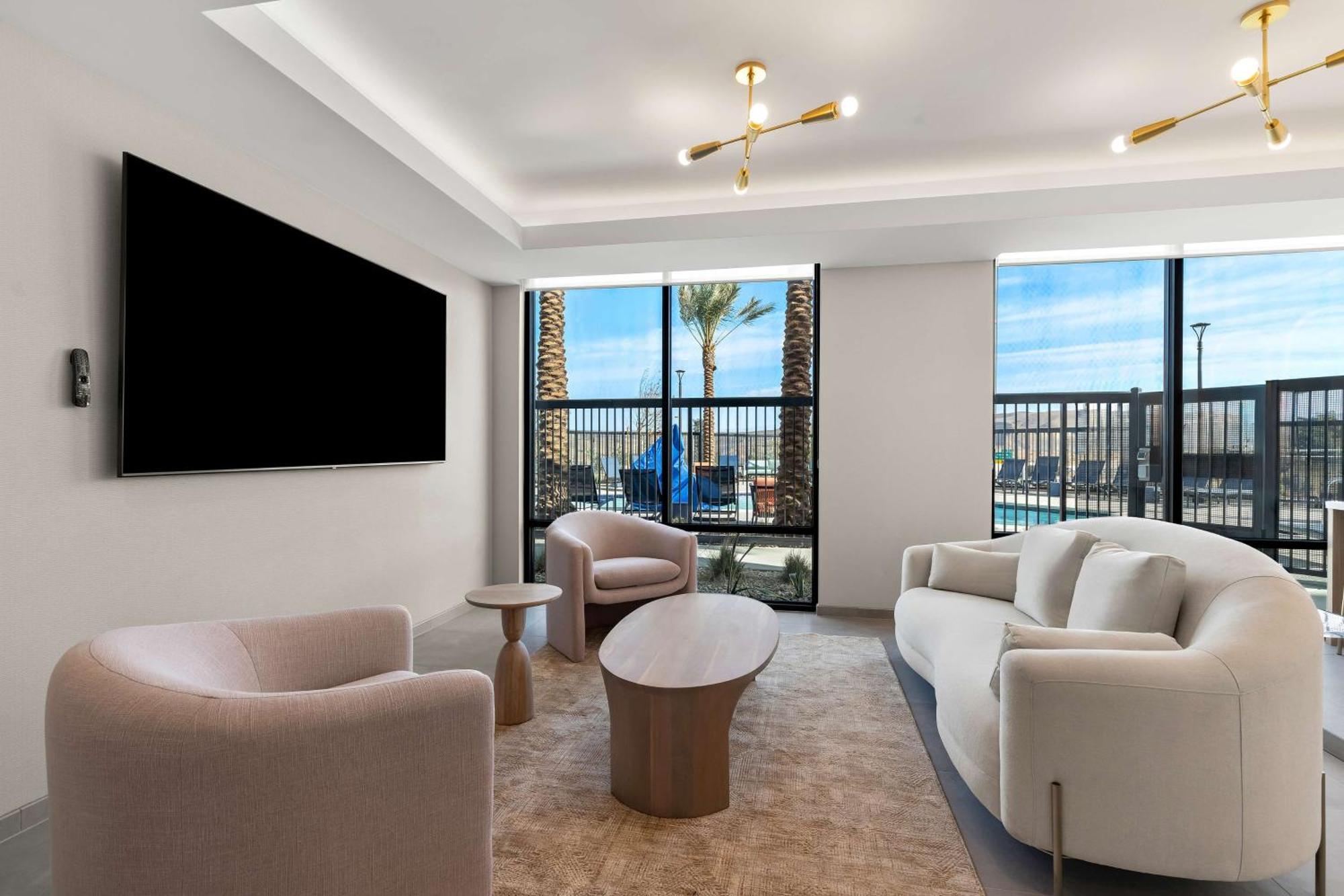 Hampton Inn & Suites Corona, Ca Экстерьер фото