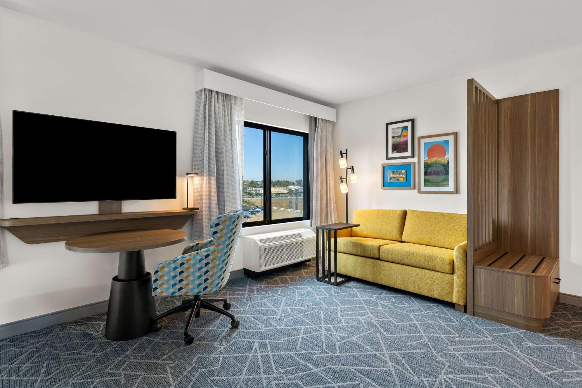 Hampton Inn & Suites Corona, Ca Экстерьер фото