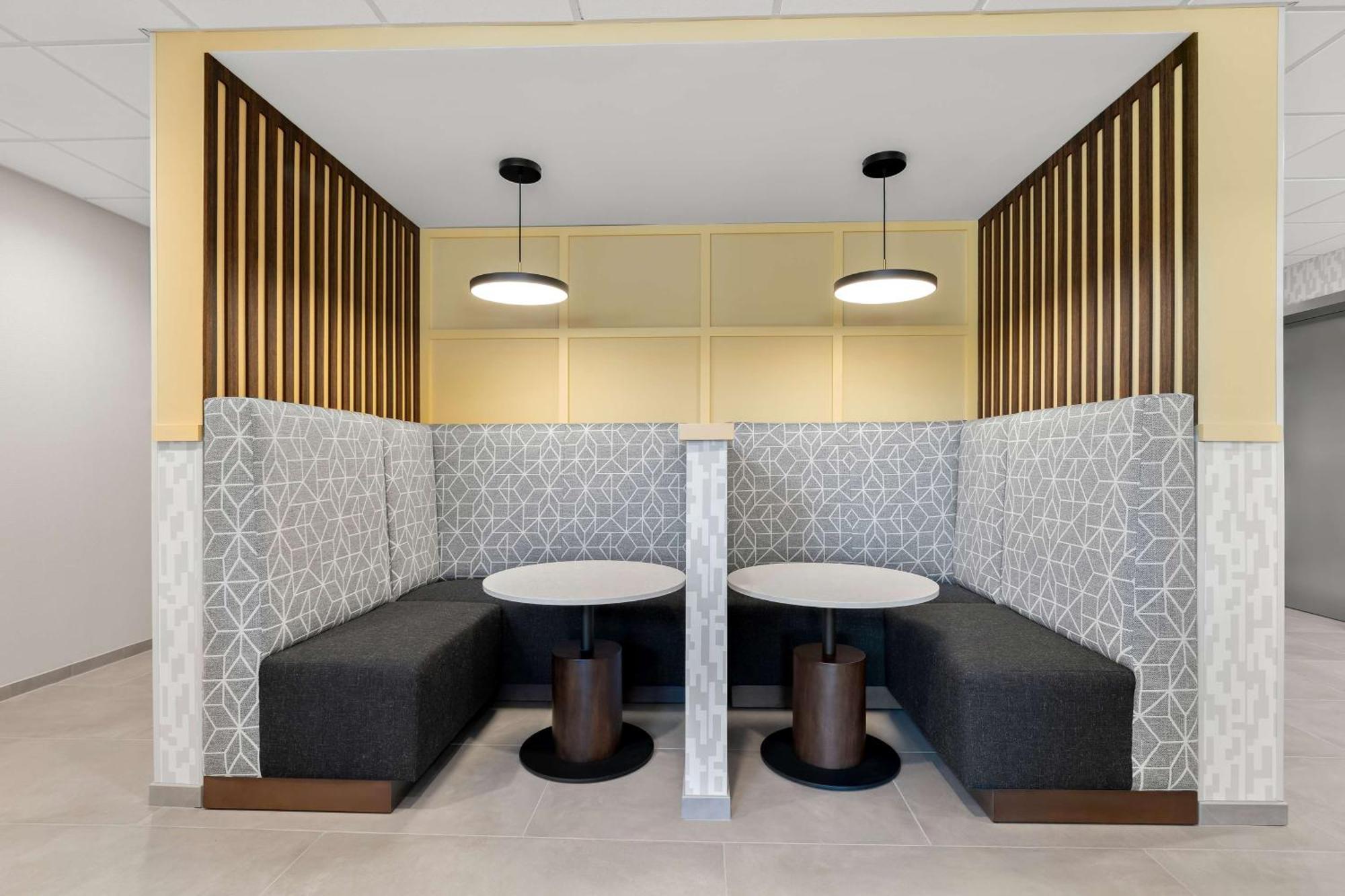 Hampton Inn & Suites Corona, Ca Экстерьер фото