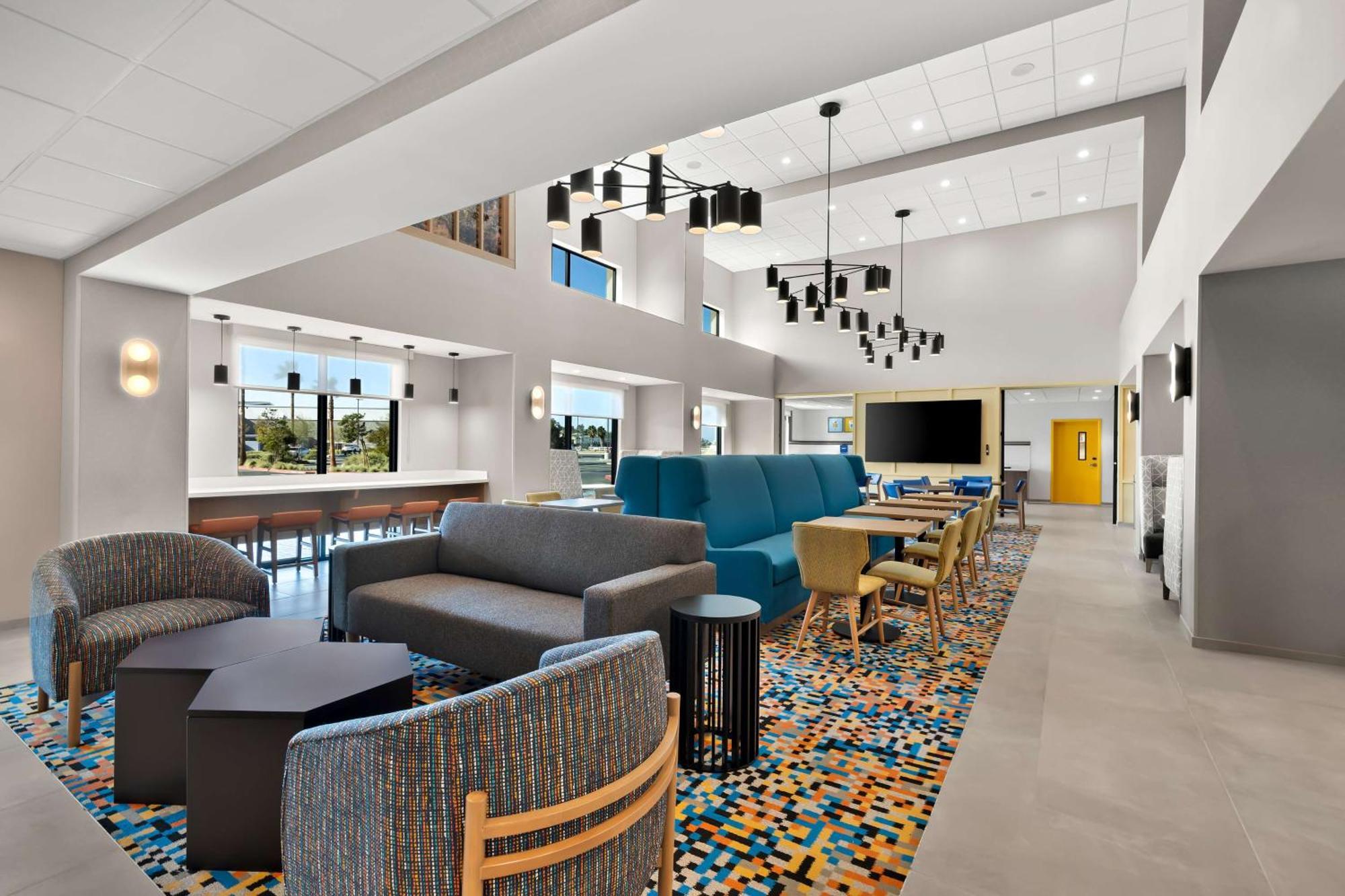 Hampton Inn & Suites Corona, Ca Экстерьер фото